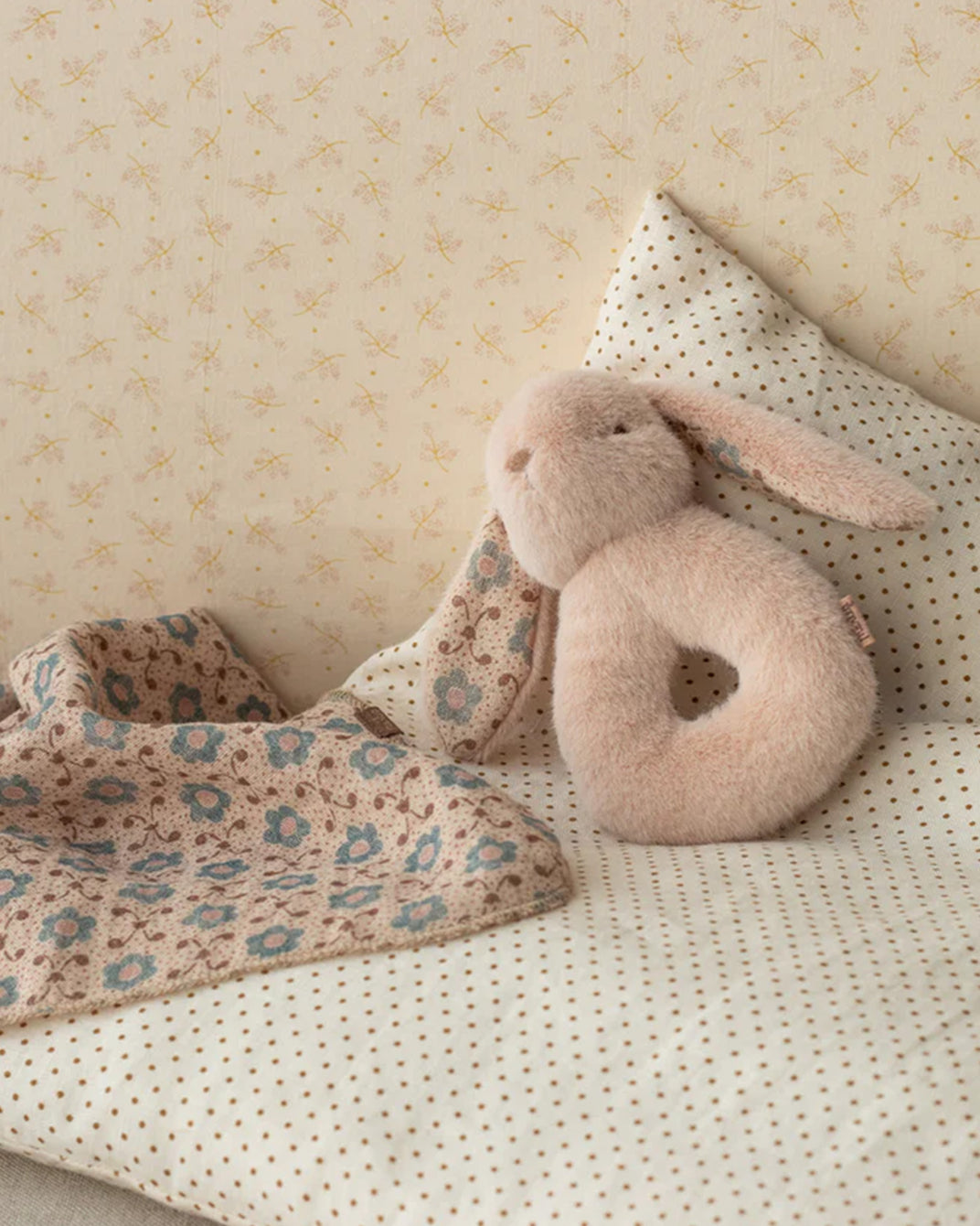 Coffret hochet lapin poudre - Maileg