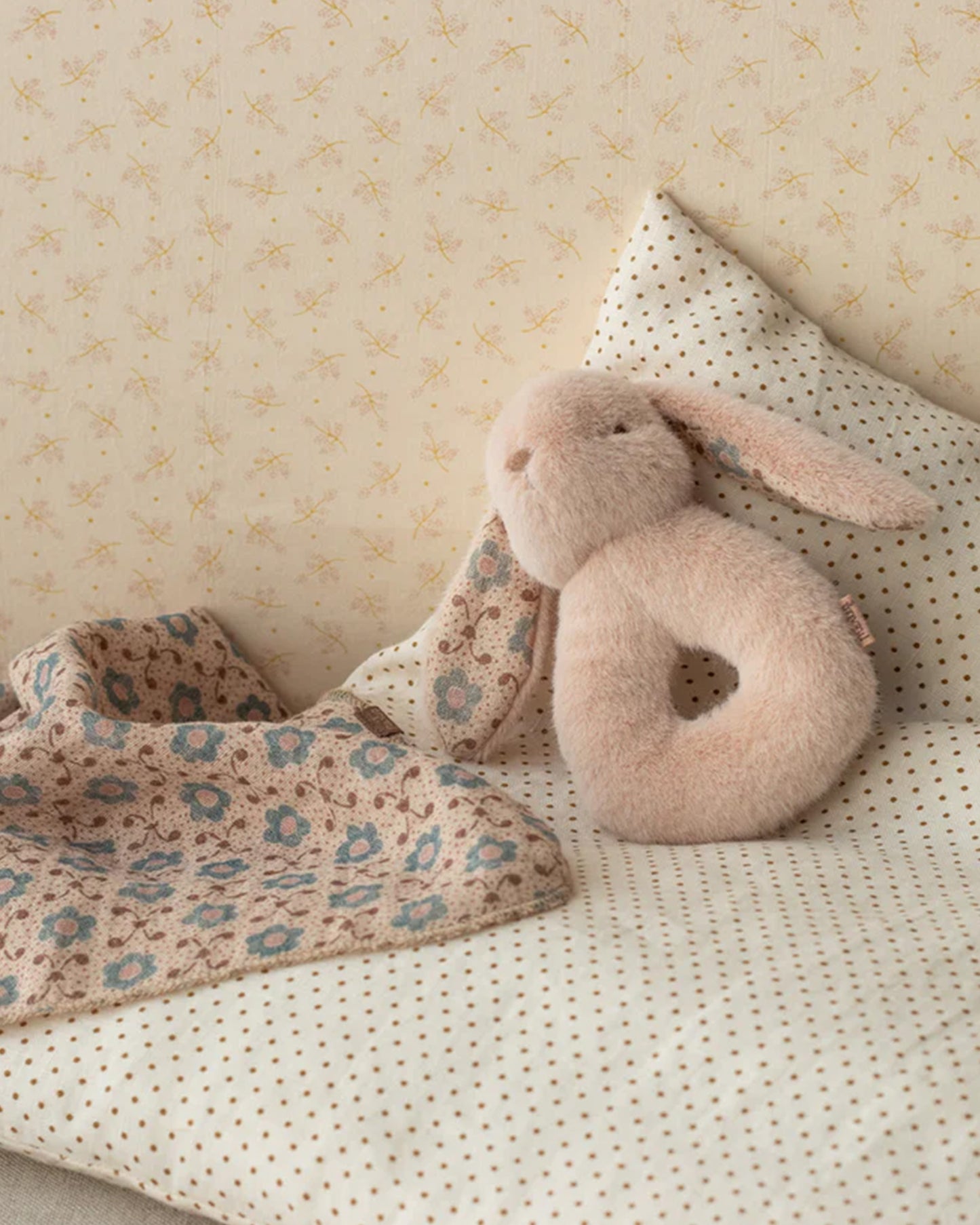 Coffret hochet lapin poudre - Maileg